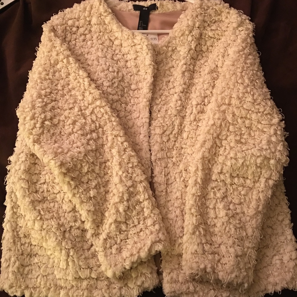 Beige short wool jacket